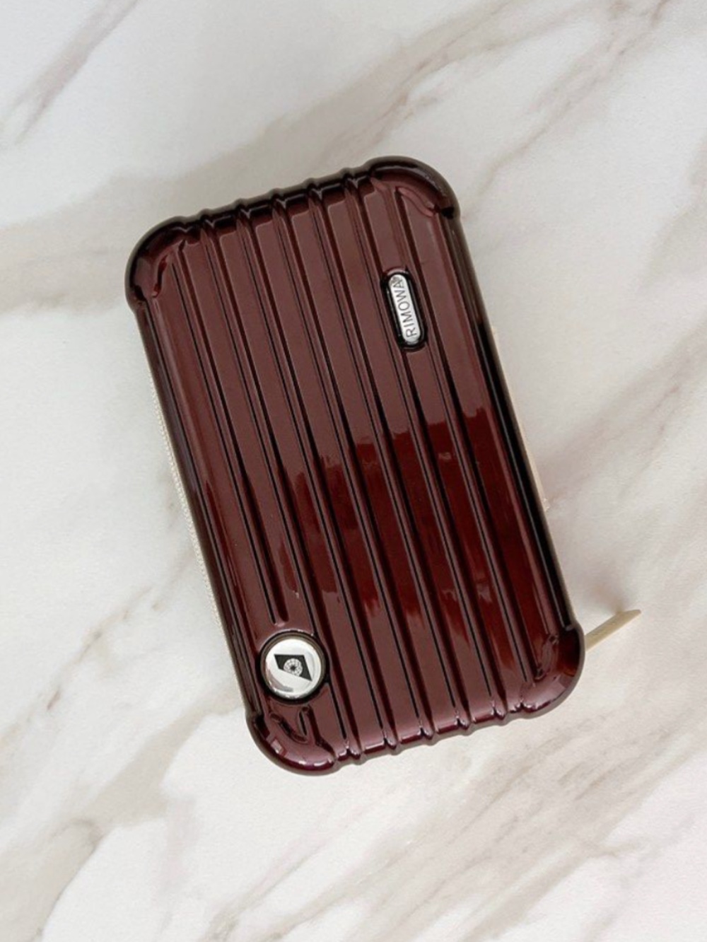 RARE RIMOWA x EVA Air First Class Amenity Kit Hardshell Case Burgundy